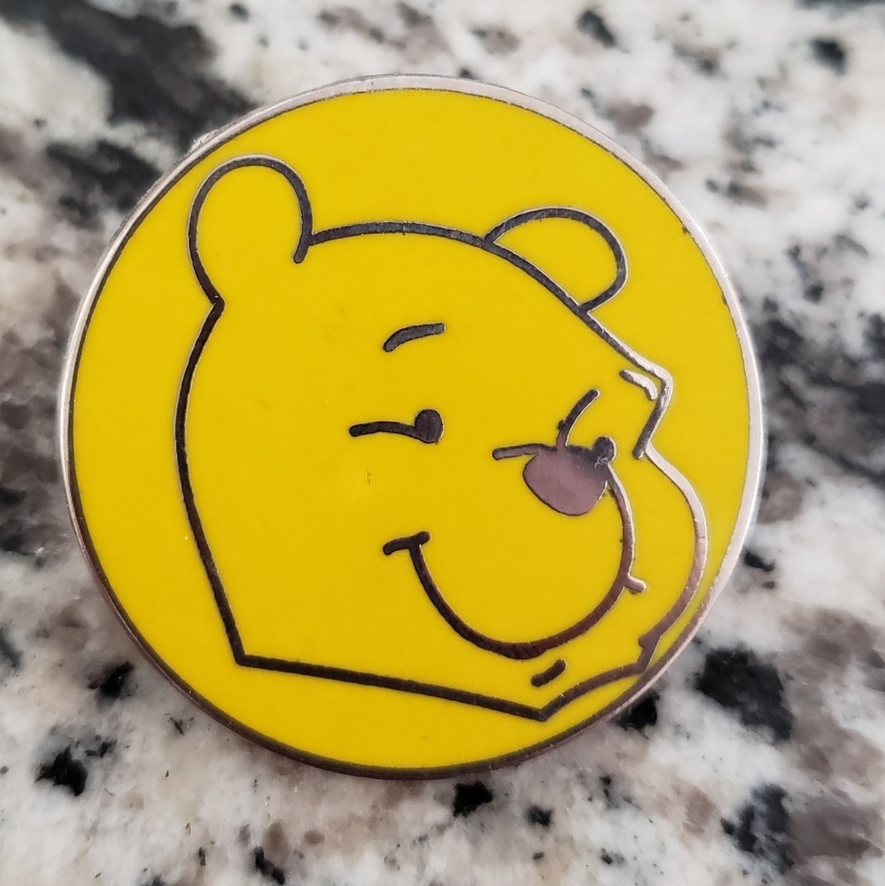 Disney Winnie the Pooh Bear Trading Pin